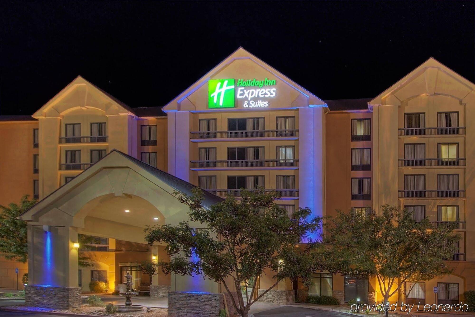 Holiday Inn Express Hotel & Suites Albuquerque Midtown, An Ihg Hotel Ngoại thất bức ảnh